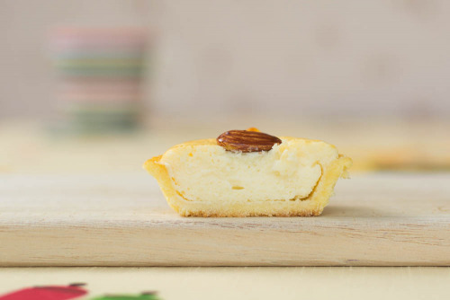 バター香る焼きチーズタルト－4種のチーズ使用－【ファミリーマート】断面