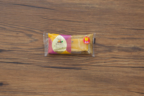 紅はるかのスイートポテトスティック【ファミリーマート】パッケージ
