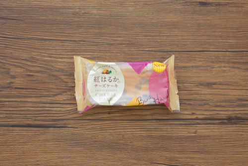 紅はるかのチーズケーキ【ファミリーマート】パッケージ