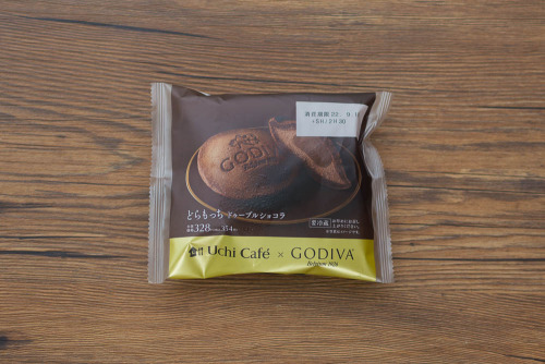 Uchi Café×GODIVA　どらもっち　ドゥーブルショコラ【ローソン】パッケージ