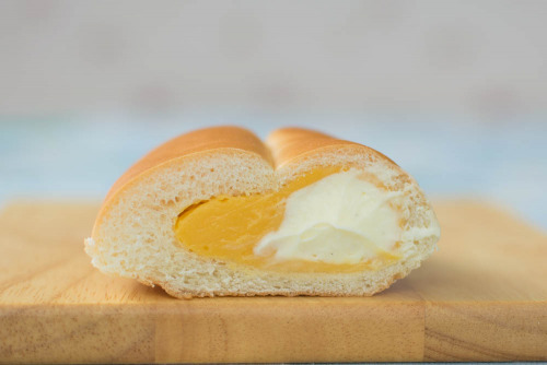 安納芋とろけるクリームパン【第一パン】断面