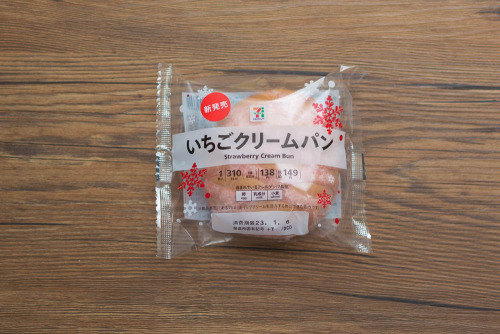 ７Ｐ　いちごクリームパン　１個入【セブンイレブン】パッケージ