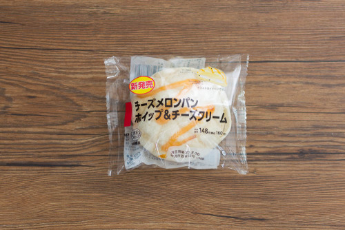 チーズメロンパン　ホイップ＆チーズクリーム【ローソン】パッケージ