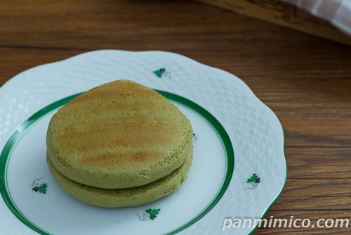 抹茶のスフレ（天空の抹茶使用）【ヤマザキ】斜め