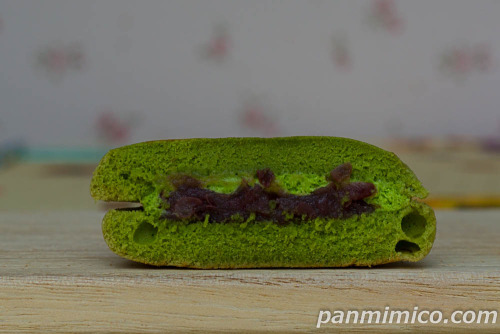 抹茶のスフレ（天空の抹茶使用）【ヤマザキ】断面