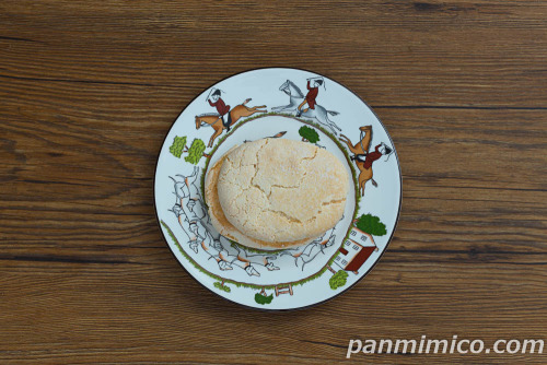 ダックワーズサンド（北海道牛乳入りミルククリーム）【ヤマザキ】上