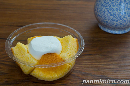 クリームシフォンケーキ（淡路島産牛乳使用）【ローソン】斜め