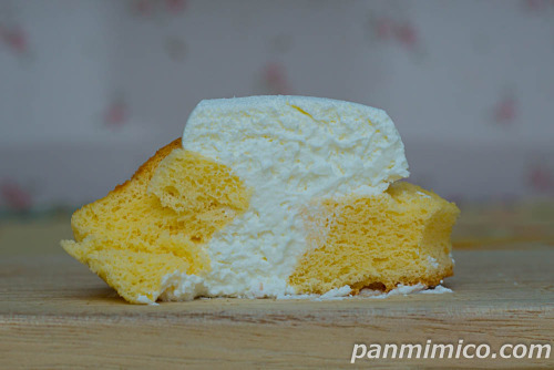 クリームシフォンケーキ（淡路島産牛乳使用）【ローソン】断面