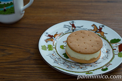 生チーズケーキサンド【ローソン】斜め