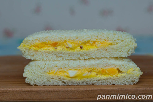 スナックサンド　大人のタマゴ【フジパン】断面