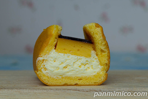 プリンづくしのプリンケーキ【ヤマザキ】断面