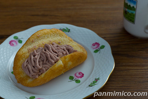 ダックワーズ風オムレット（小倉＆クリーム）【ヤマザキ】斜め