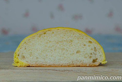 2種のメロンパン（チョコとバナナ風味）【ヤマザキ】断面バナナ