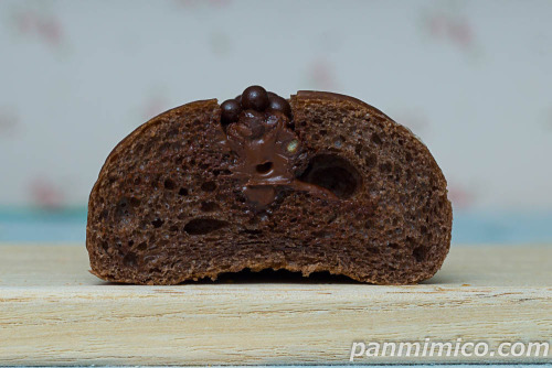 GODIVA　パールショコラ【ローソン】断面