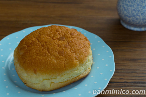 クランブルブリオッシュパン【ヤマザキ】斜め