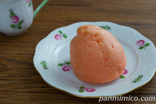 和歌山県産あら川の桃使用 もももこ【セブンイレブン】斜め