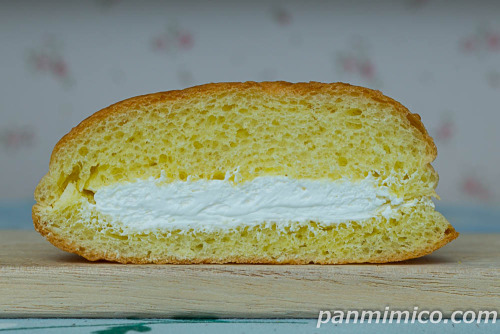 クランブルブリオッシュパン【ヤマザキ】断面