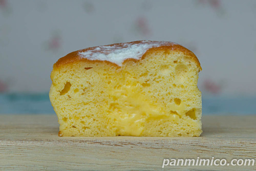 ベストスイーツセレクション 生マフィン（北海道産生クリーム使用）【デイリーヤマザキ】断面