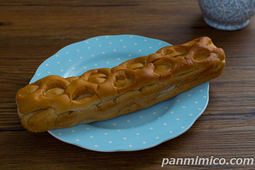 ミルクコーヒーサンド【ファミリーマート】斜め