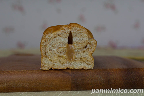 ミルクコーヒーサンド【ファミリーマート】断面