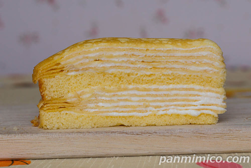 ミルクレープサンド(北海道産練乳使用)【不二家】断面