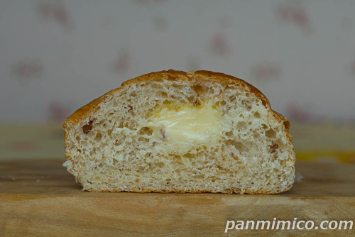 ネオライ麦入りロール（4）【フジパン】断面