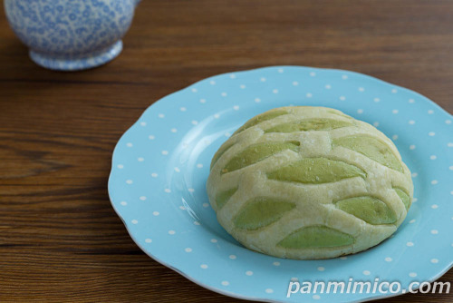 冷やしてもおいしいクラウンメロンパン【第一パン】斜め