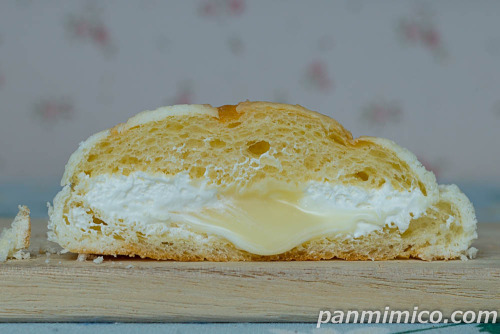 MILK　メロンパン【ローソン】断面