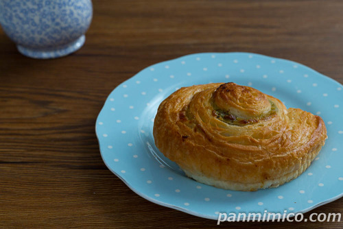 ピスタチオレザン【第一パン】斜め