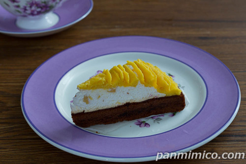 さつまいもと紫いものケーキ【ヤマザキ】斜め