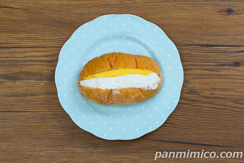 生フランスパン（カスタード＆ホイップ）【ファミリーマート】上