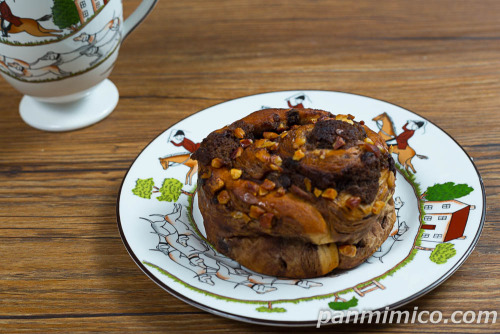 GODIVA ショコラロール【Pasco】斜めから撮った写真