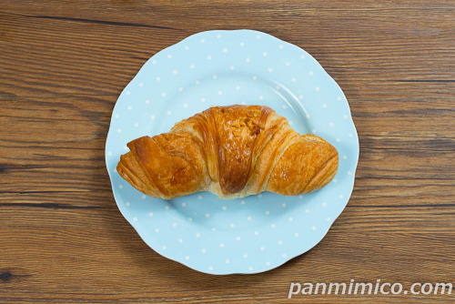 ソイクロワッサン（アーモンドホイップ）【ファミリーマート】上から撮った写真