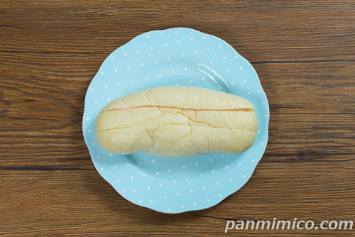 苺ホイップ＆苺ジャムロール【ヤマザキ】上から撮った写真