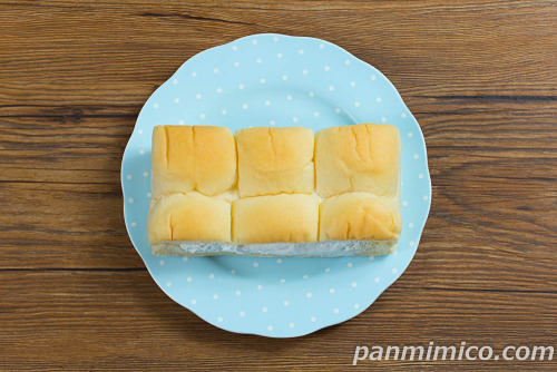 冷やして食べる牛乳パン【ファミリーマート】上から撮った写真