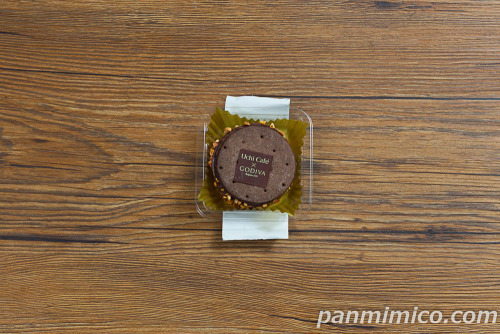 Uchi Café×GODIVA　ショコラテリーヌサンド【ローソン】上から撮った写真