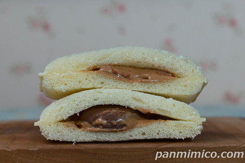 ランチパック（チョコまみれ入れちゃいました）【ヤマザキ】断面の写真