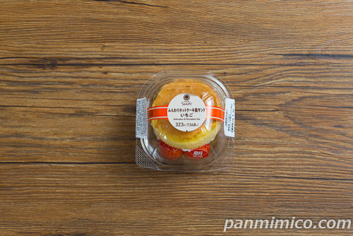 ふんわりホットケーキ風サンド　いちご【ファミリーマート】パッケージの写真