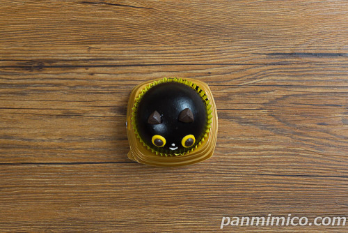 クロネコのチョコケーキ【ファミリーマート】上から撮った写真