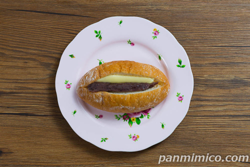 生フランスパン（あん＆マーガリン）【ファミリーマート】上から撮った写真