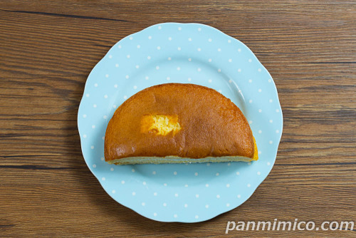 ふわふわケーキサンド（蒜山ジャージー牛乳入りホイップ）【ヤマザキ】上から撮った写真