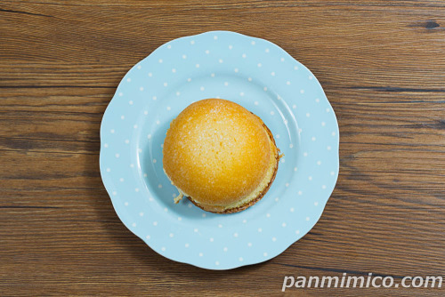 クリームたっぷりシフォンサンド(北海道産生クリーム使用)【ヤマザキ】上から撮った写真