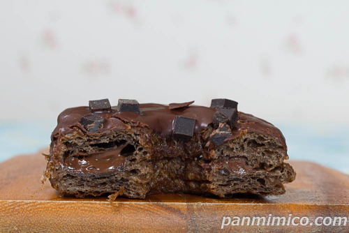 生チョコドーワッツ【ヤマザキ】断面の写真