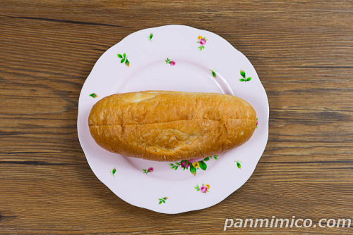 いちごフランスパン(いちごジャム&ホイップ)【ヤマザキ】上から撮った写真