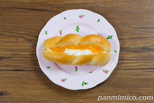 愛媛県産せとか&ホイップ【セブンイレブン】上から撮った写真