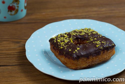 チョコドーワッツ(クランチ)【ヤマザキ】斜めから撮った写真