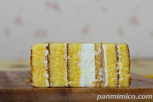 焼きチーズロール（北海道産チーズ）【ヤマザキ】断面の写真