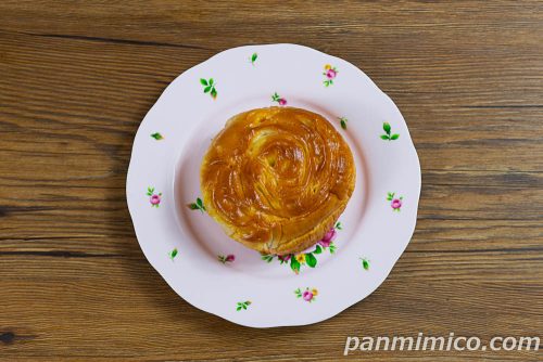 カスターブレッド　オレンジ風味【セブンイレブン】上から撮った写真