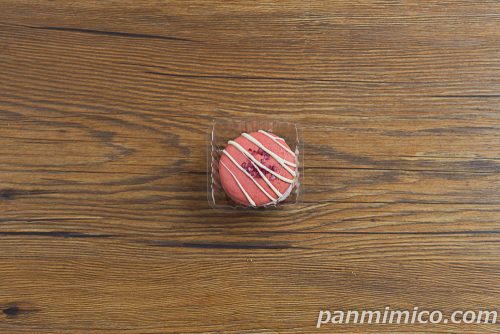 マカロンサンド　いちごみるく【ファミリーマート】上から撮った写真