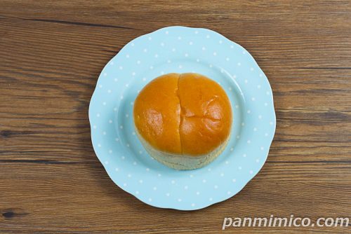 クリームサンド　淡路島牛乳使用【セブンイレブン】上から撮った写真